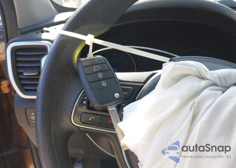 2018 Kia Sportage Lx z USA, uszkodzony, nr VIN KNDPM3ACXJ7348412